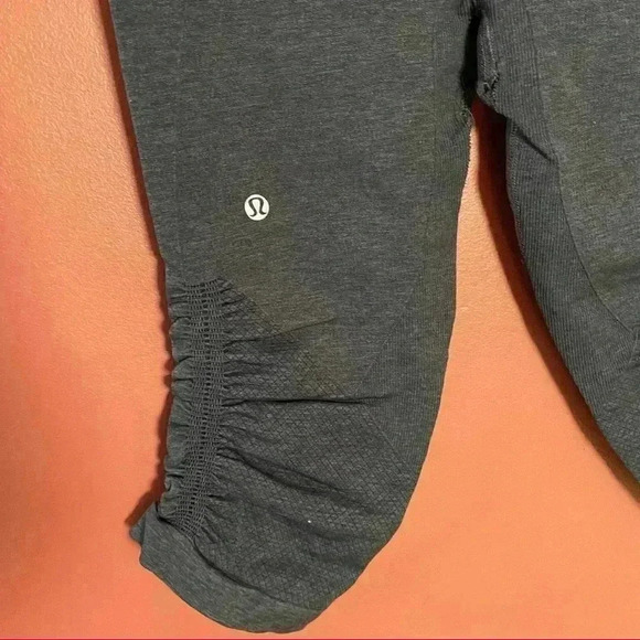Lululemon In The Flow Crop - Picture 7 of 8
